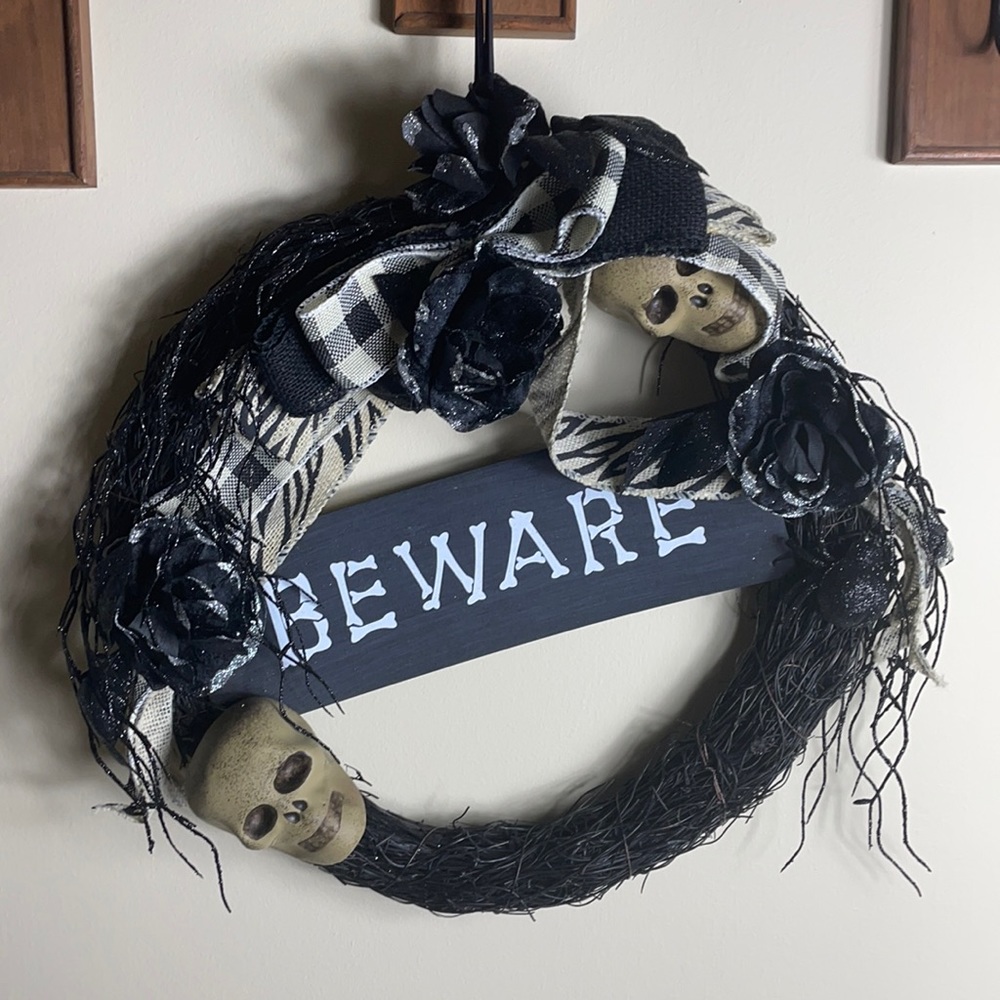 Spirit Halloween Black Wreath